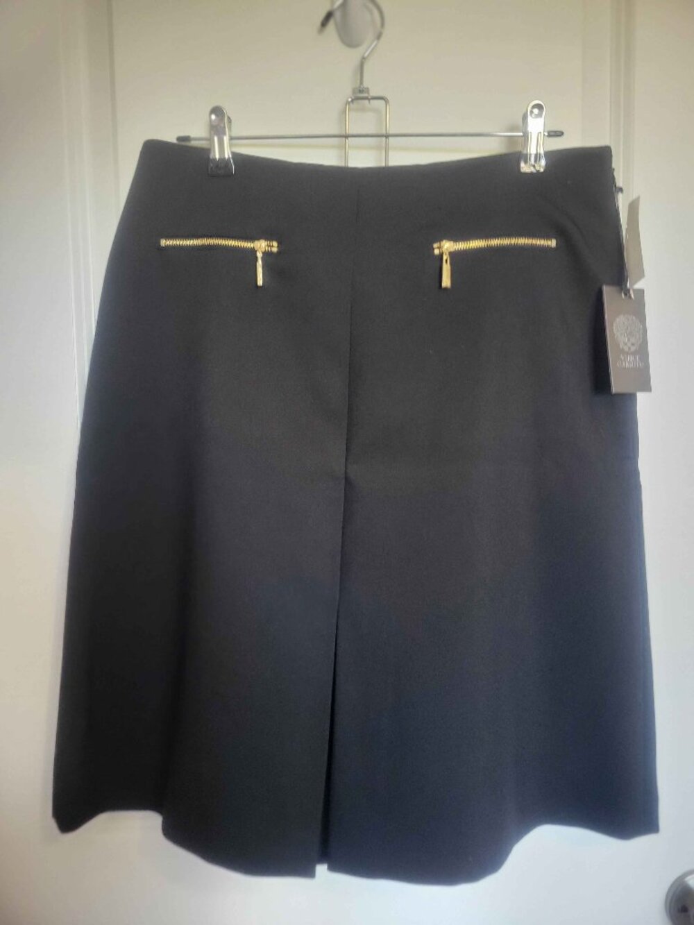 VINCE CAMUTO knee length black office skirt gold zippers, womens